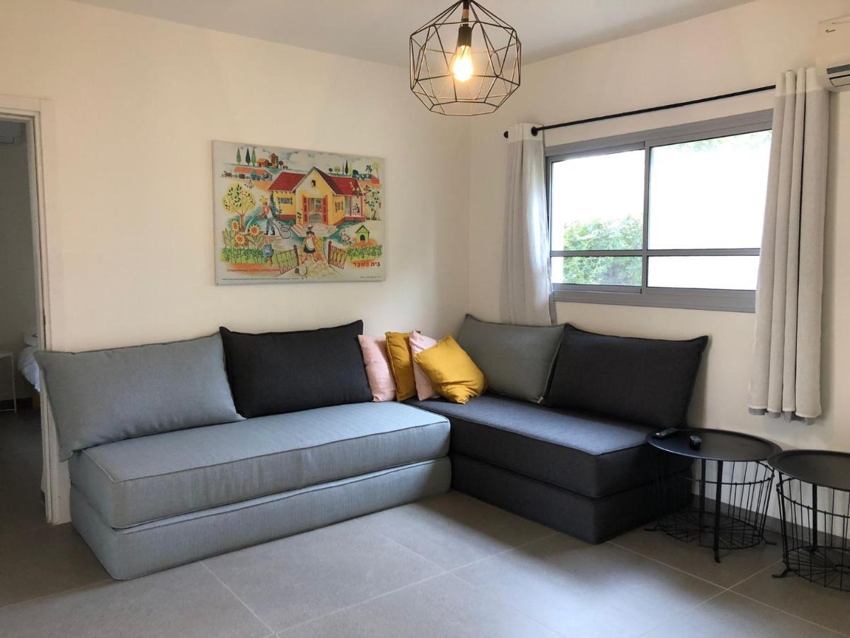 Kurlender Guest House Sheʼar Yashuv Buitenkant foto