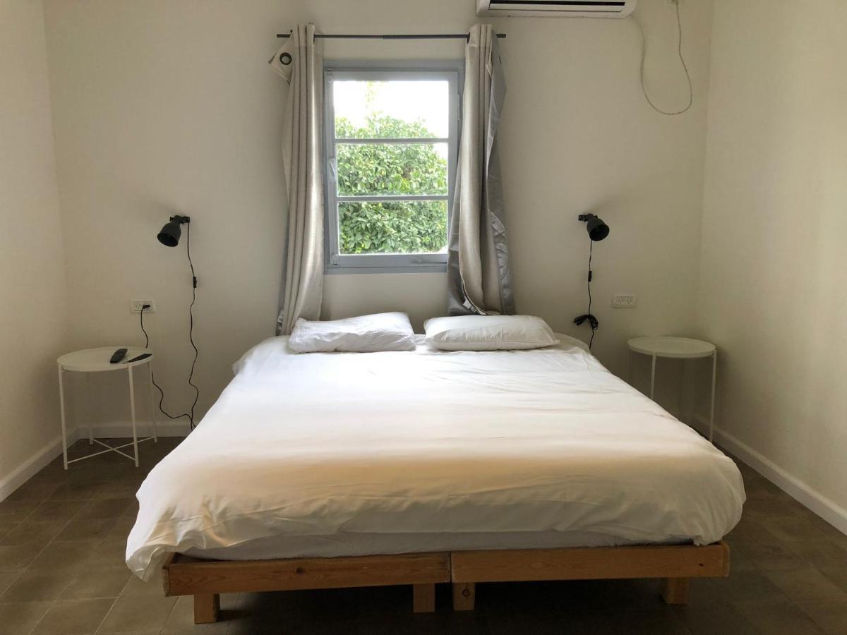 Kurlender Guest House Sheʼar Yashuv Buitenkant foto