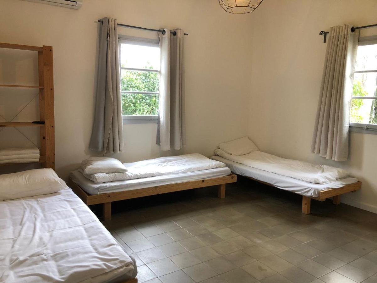 Kurlender Guest House Sheʼar Yashuv Buitenkant foto