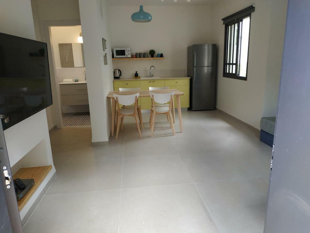 Kurlender Guest House Sheʼar Yashuv Buitenkant foto